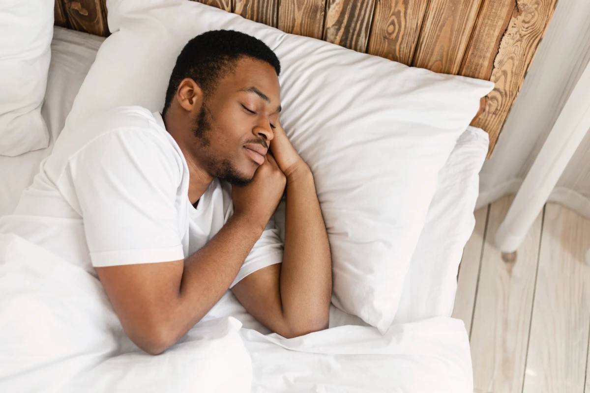 elligocrc man sleeping
